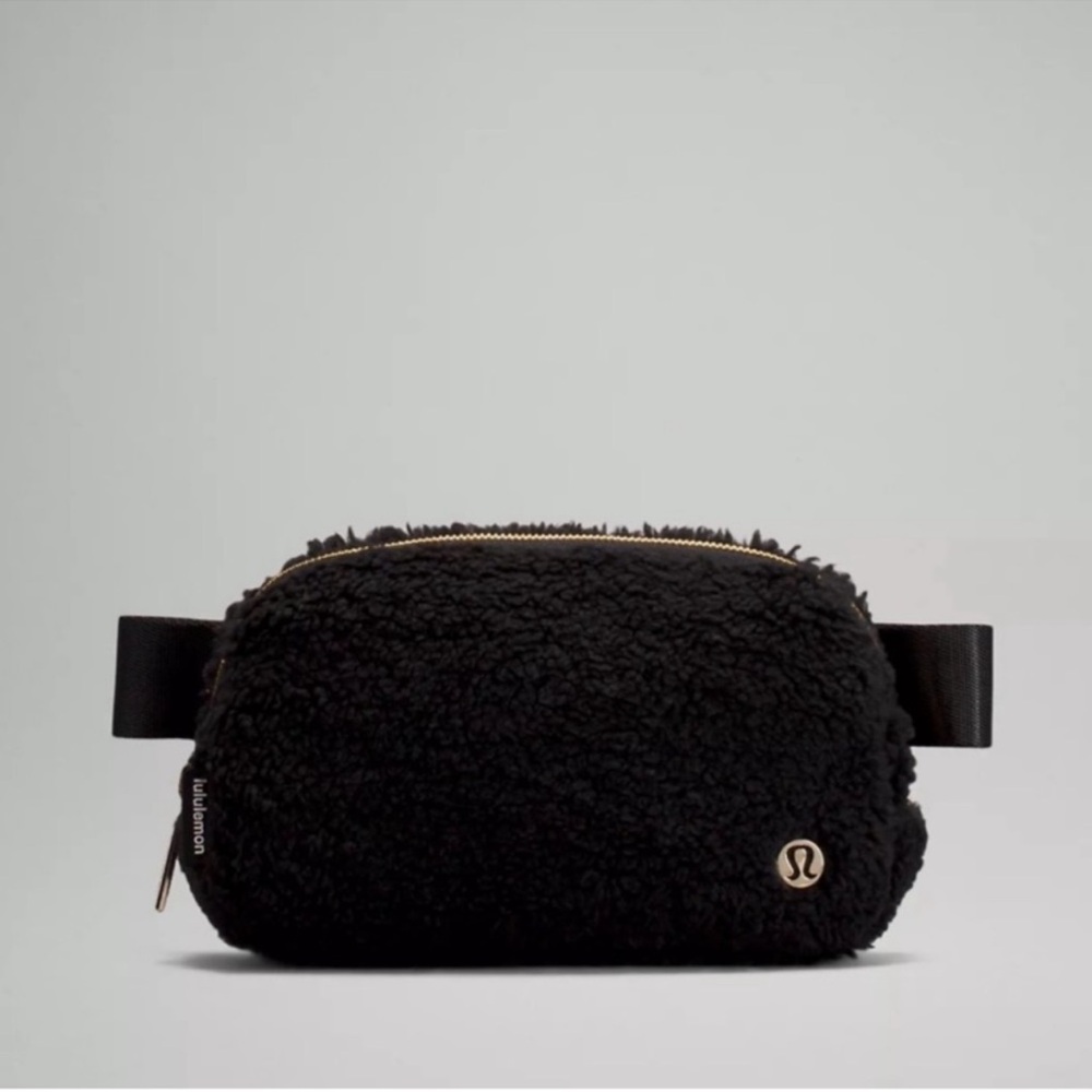 lululemon athletica Black Crossbody Bag New W/O tags